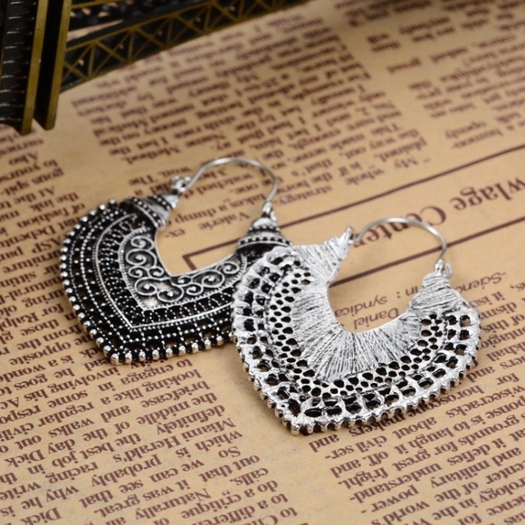 HEART ♡ GOLD Earrings Bohemian with Gift Pouch Bag - Picture 4 of 4